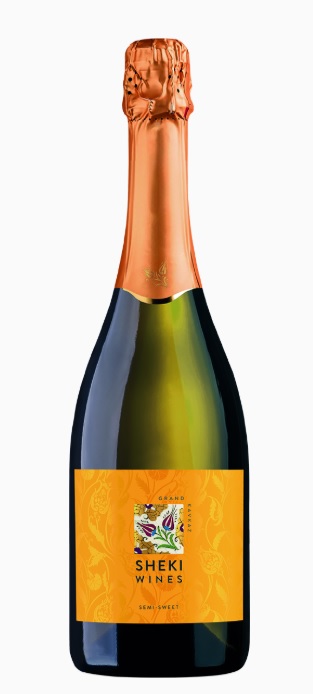Sheki kvalitātes dzirkstošs baltvīns, pus salds, 12,5%.